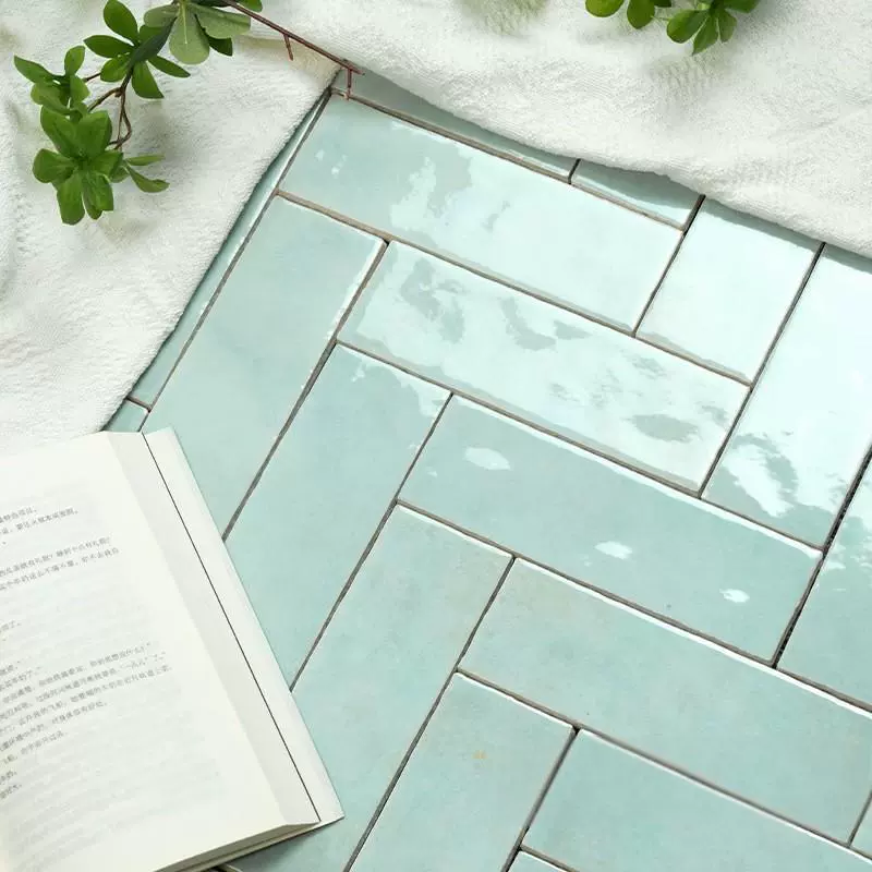 Длинная глянцевая плитка ручной работы с градиентом светло-голубого цвета во французском стиле в стиле ретро для ванной комнаты, кухни, туалета, проживания в семье, отеля.