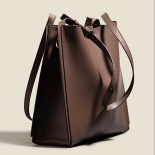 Retro capacious one-shoulder bag, bag strap, shoulder bag, genuine leather, simple and elegant design