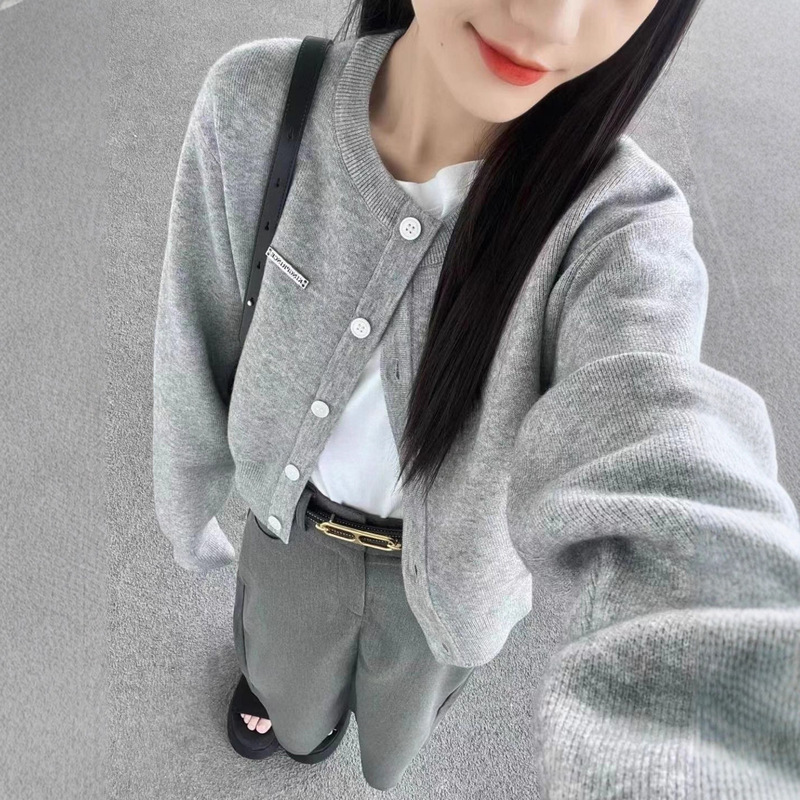 韩系慵懒风灰色毛衣外套女春秋2025新款修身短款针织开衫辣妹上衣|undefined