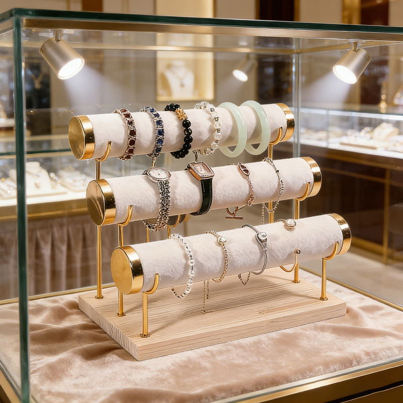 Estante de exhibición de pulsera de madera maciza metálica de alta gama de tres capas, estante de exhibición de pulsera, estante de exhibición de joyas en el mostrador de almacenamiento de relojes.