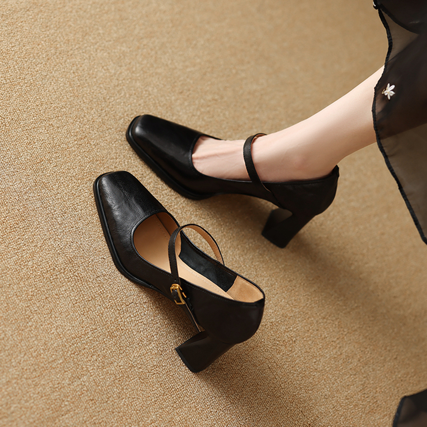 Chiều cao gót 7cm màu đen