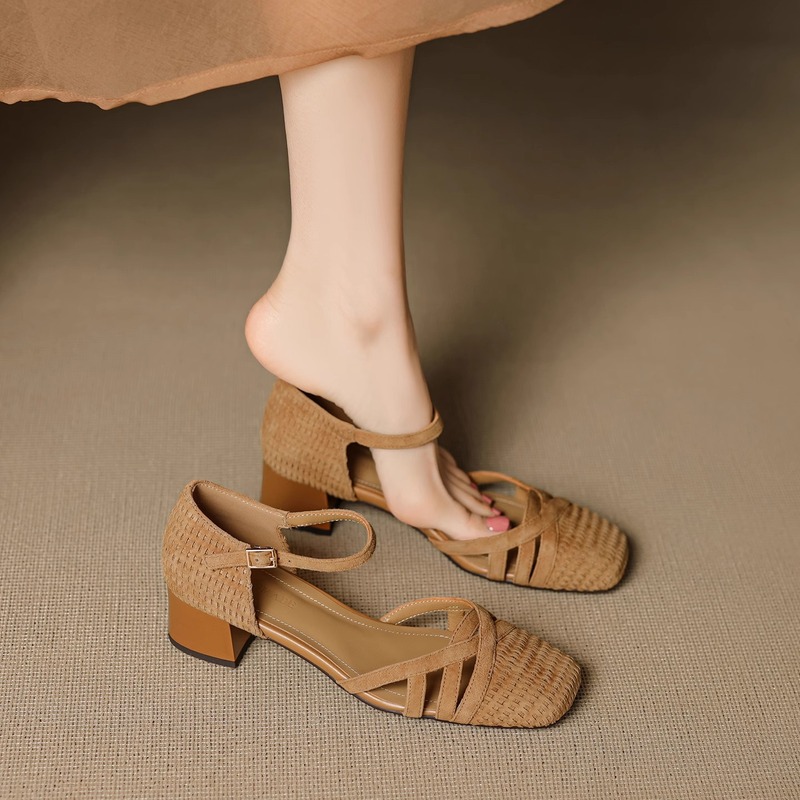 Sudingjia 女性用の着やすいスクエアトゥ編み込みサンダル、2025年夏の新しいフレンチレトロミッドヒールトゥサンダル|undefined