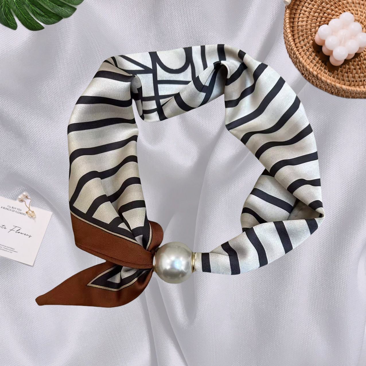 Colar de pérolas de luxo com fecho magnético para mulher_voghion.com