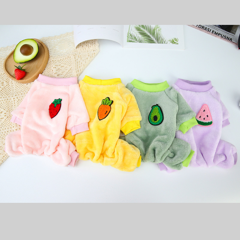 Ropa para perros ropa nueva ropa de terciopelo ropa para mascotas de peluche ropa de terciopelo de cuatro patas Otoño e Invierno 21 fruta ropa de terciopelo de cuatro patas