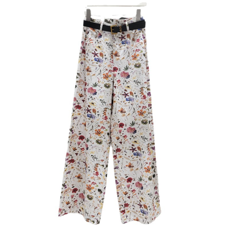 El nuevo verano de 2026 es popular este año, casual, estampado en color, flores rotas, estilo extranjero relajado, tubo recto, pantalones de piernas anchas.