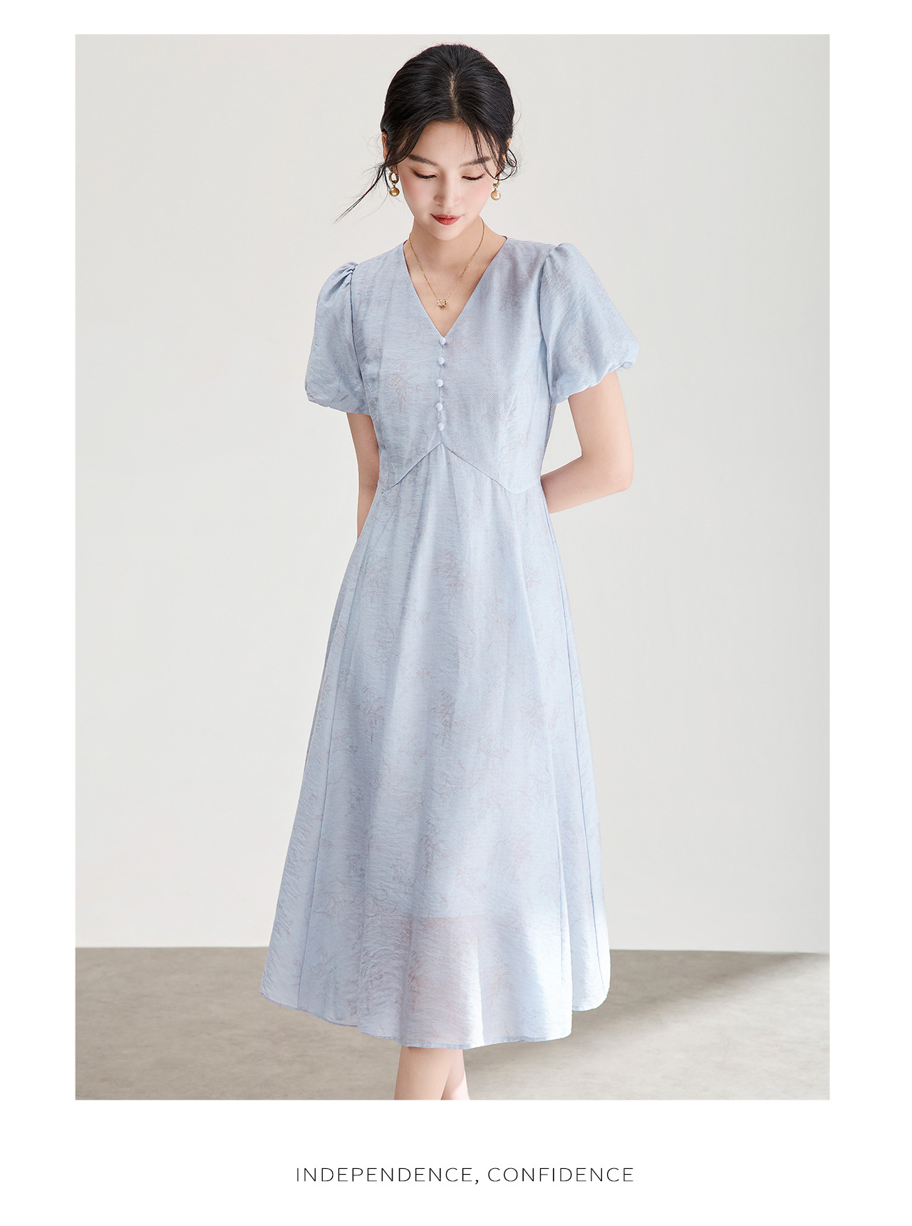 Đầm chữ A cổ V dáng suông midi họa tiết jacquard tối màu — xanh lam chi tiết 18