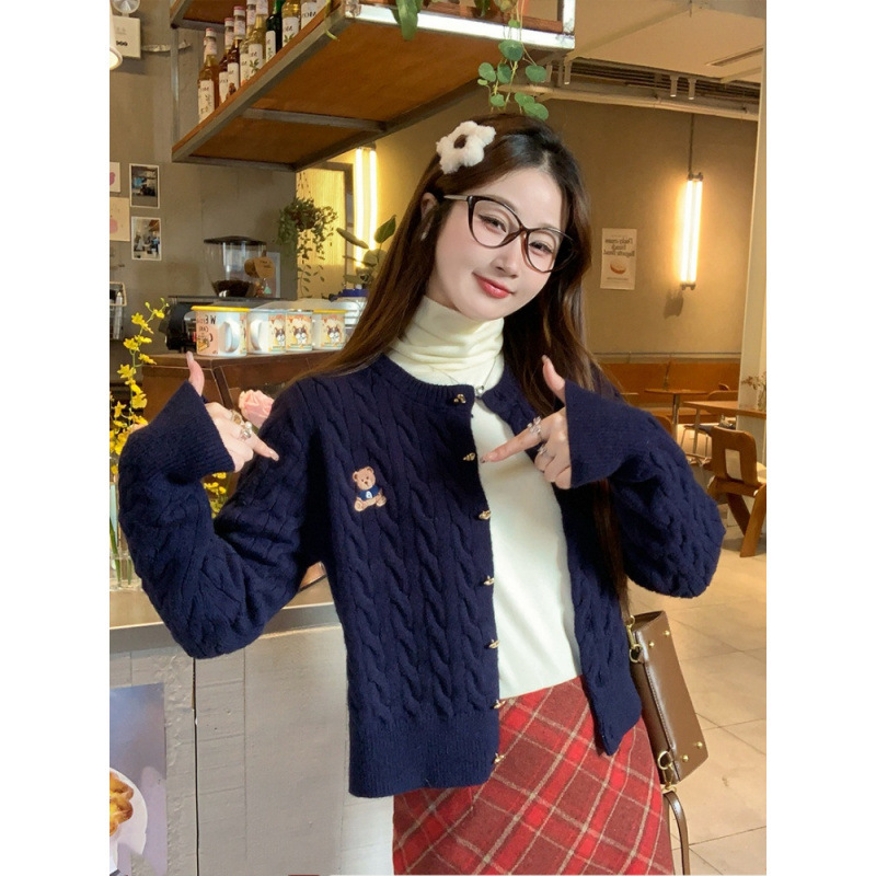 秋冬毛衣开衫女2025新款藏蓝色小熊刺绣麻花针织外套韩系穿搭上衣|undefined