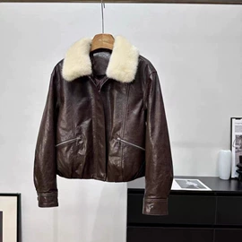 女式皮衣;羽绒服