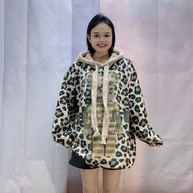 2025秋冬新款重工连帽毛衣女欧美宽松大码时尚迷彩印花长袖上衣女