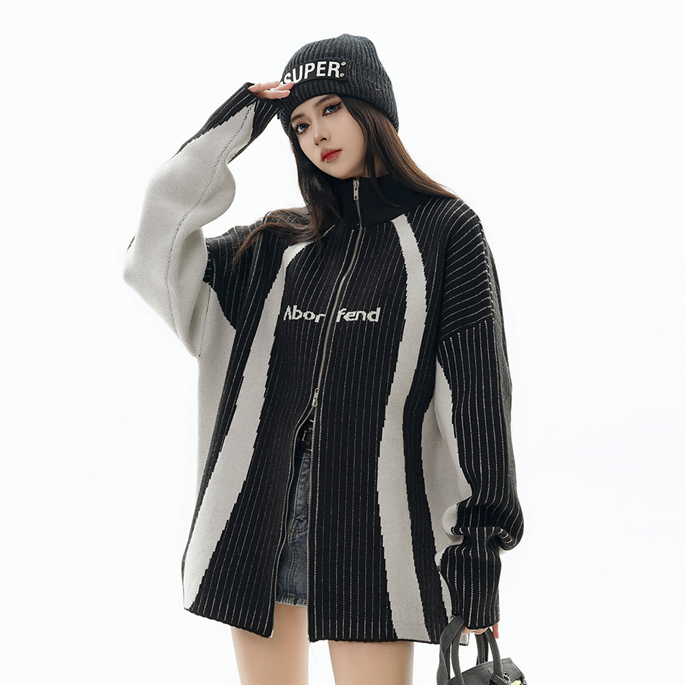 Men's Clothing cardigan sweater European and American trendy brand splicing contrast color vertical stripes ripped knitted sweater jacket_voghion.com