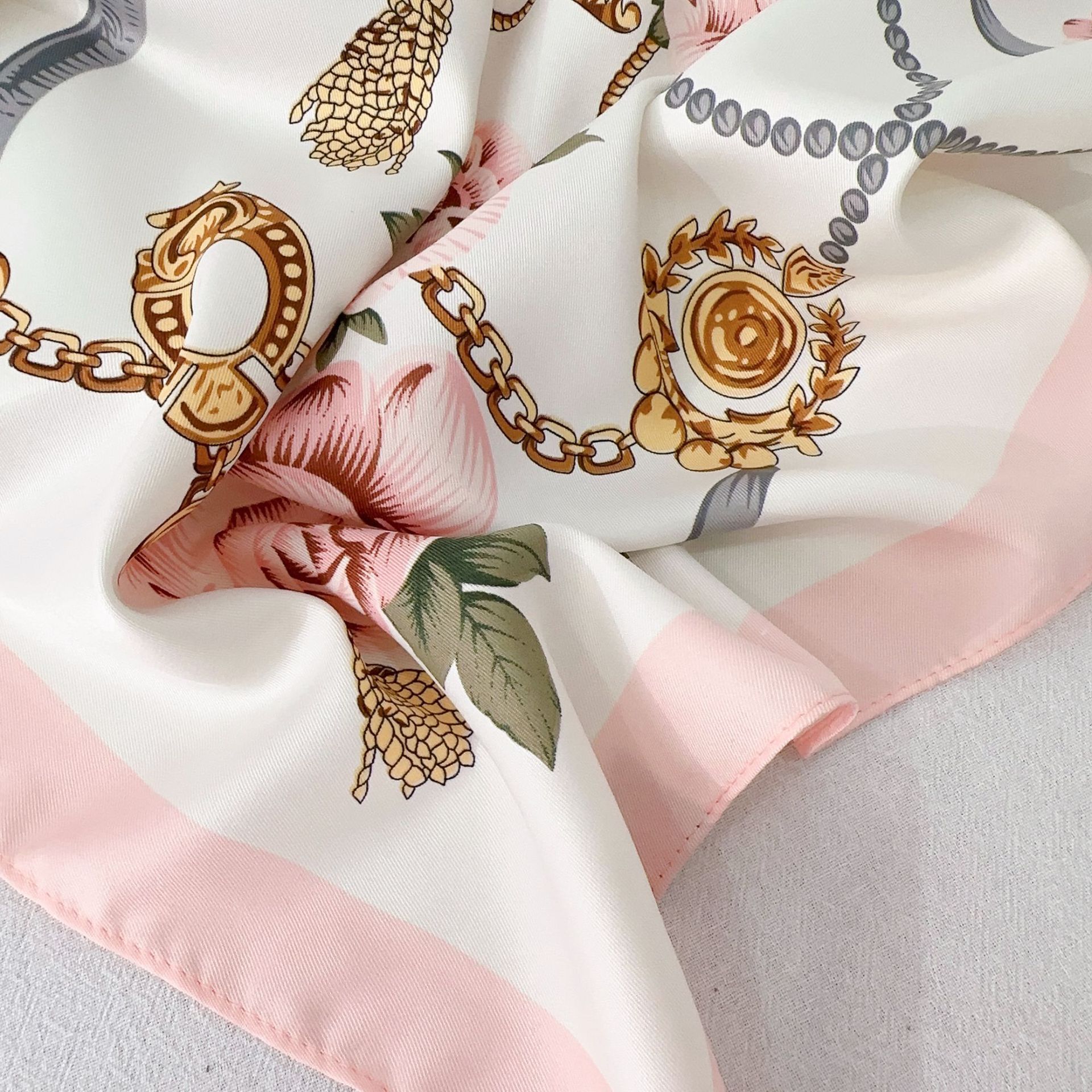 Moda coreana impresa bufandas de seda 90 toallas diagonales de alta calidad cadena floral pañuelo solar bufandas