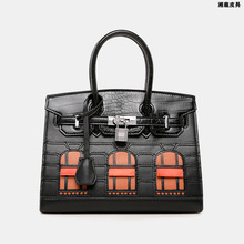 �羳����Ů���K���Ӱ�������ͨ�ڕr������б�����Ƥ�i�������