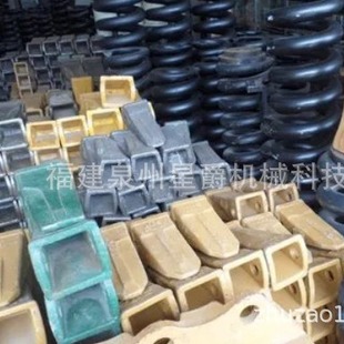 Quanzhou excavator four-wheel belt supporting wheel rail assembly bucket bucket tooth bulldozer supporting wheel supporting sprocket