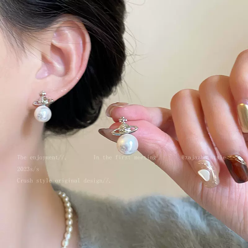 西太后土星星球珍珠耳钉女珍珠吊坠耳饰轻奢高级感小众设计耳饰