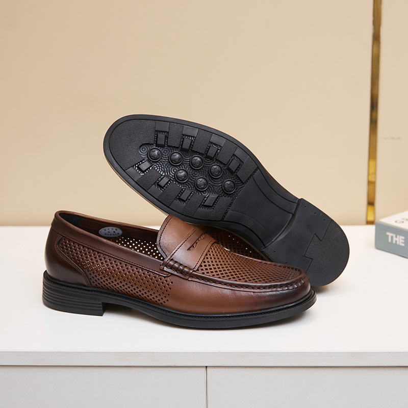 Leather hollow breathable men's business casual leather shoes cover foot punching professional men's shoes_voghion.com