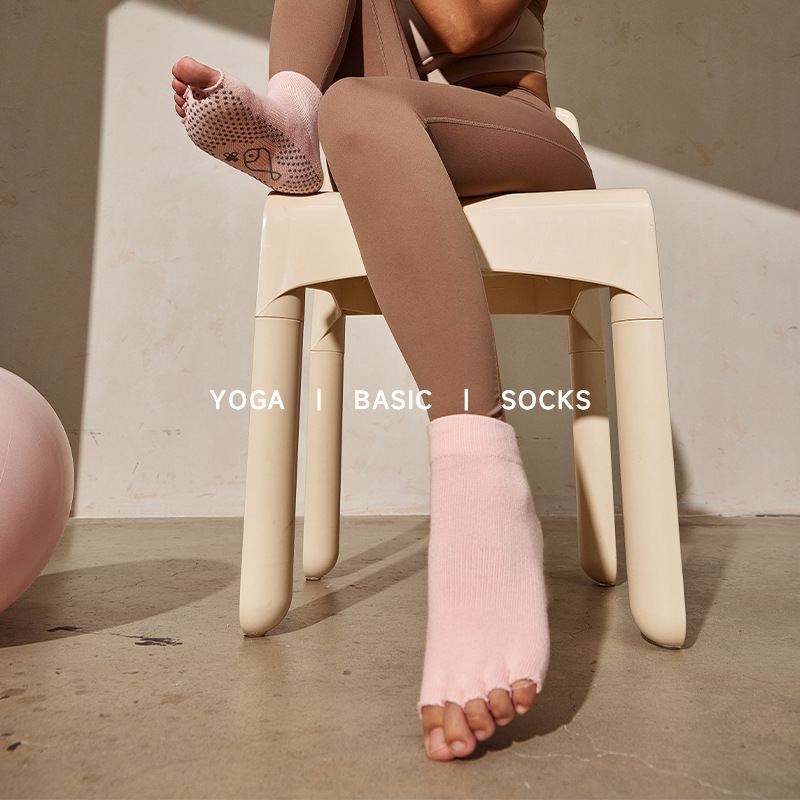 오픈 발가락 다섯 손가락 요가 양말 여성 하이 엔드 전문 미끄럼 방지 핑크 초급 실내 필라테스 빗질 면화 도매