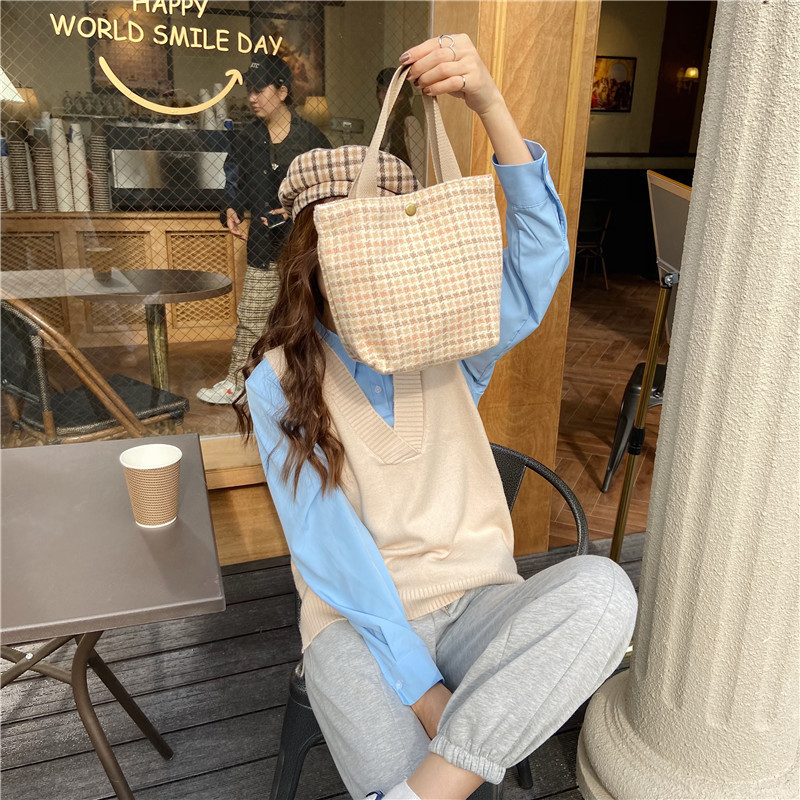 08181 Japanese-style woolen checkered bento bag, ins Korean-style handbag, fresh women's walking lunch box, small handbag wholesale undefined