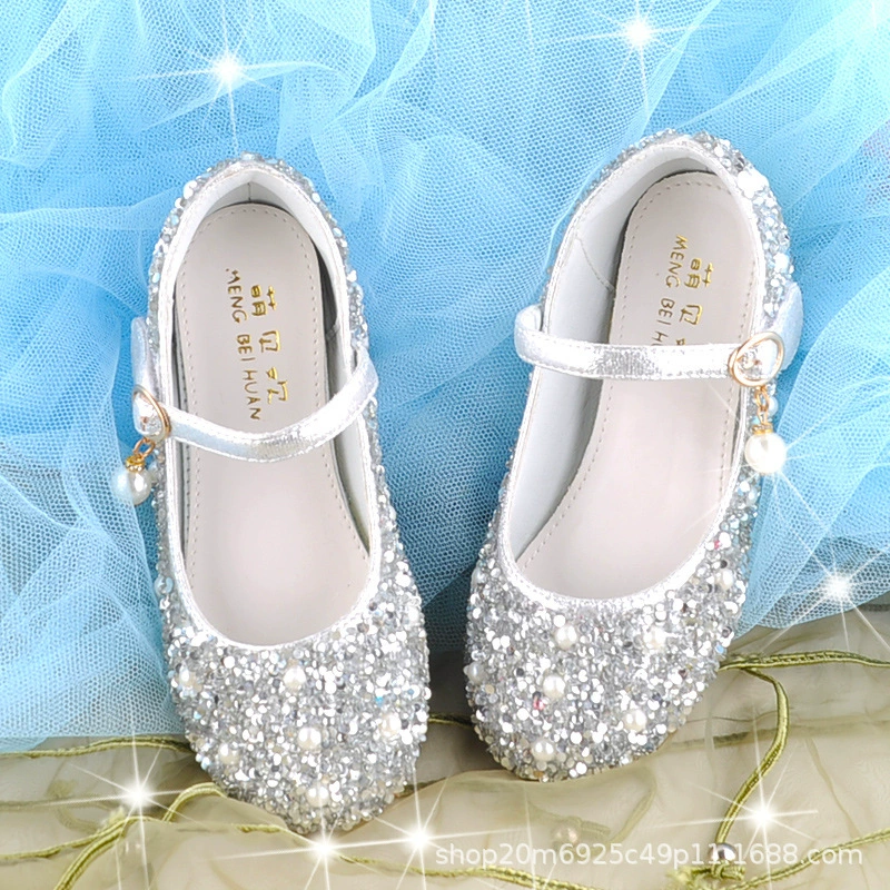 Детские вечерние туфли для девочек, модель 2025 года, новинка, плоские, для выступлений, в стиле интернет-знаменитостей, с кристаллами, стильные, серебристые, весна-осень, модные