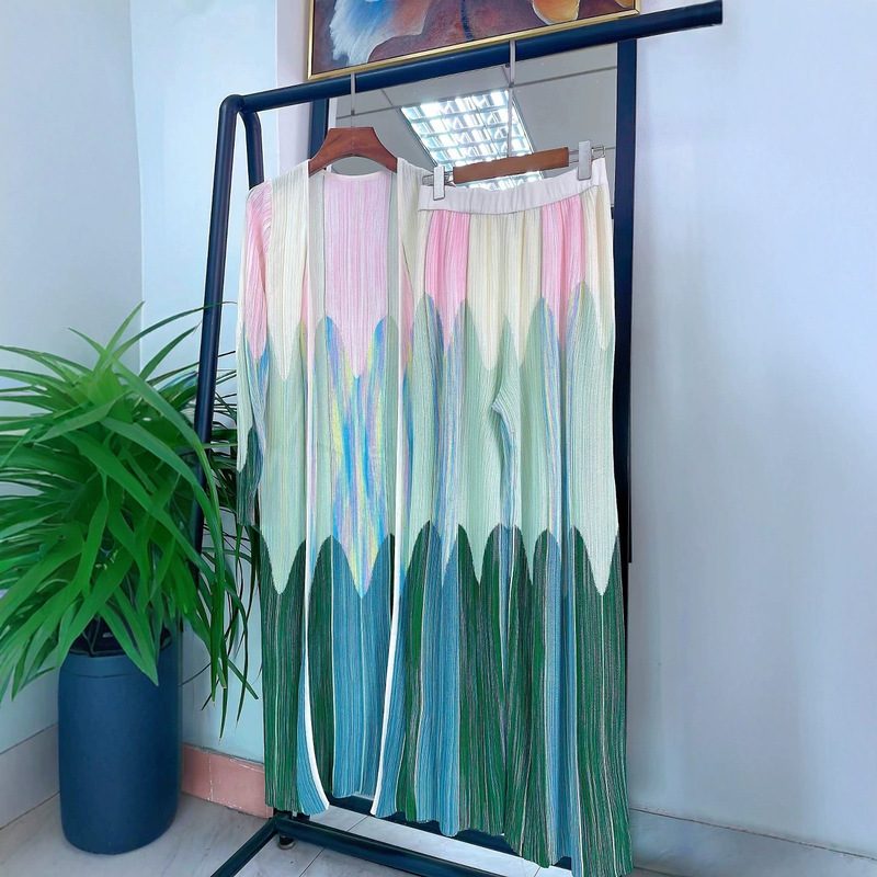 Pleated 2025 Spring and Summer New Style Smudged Print at First Sight, Dizzying Carrot and Spinach Slimming Look Dress for Women