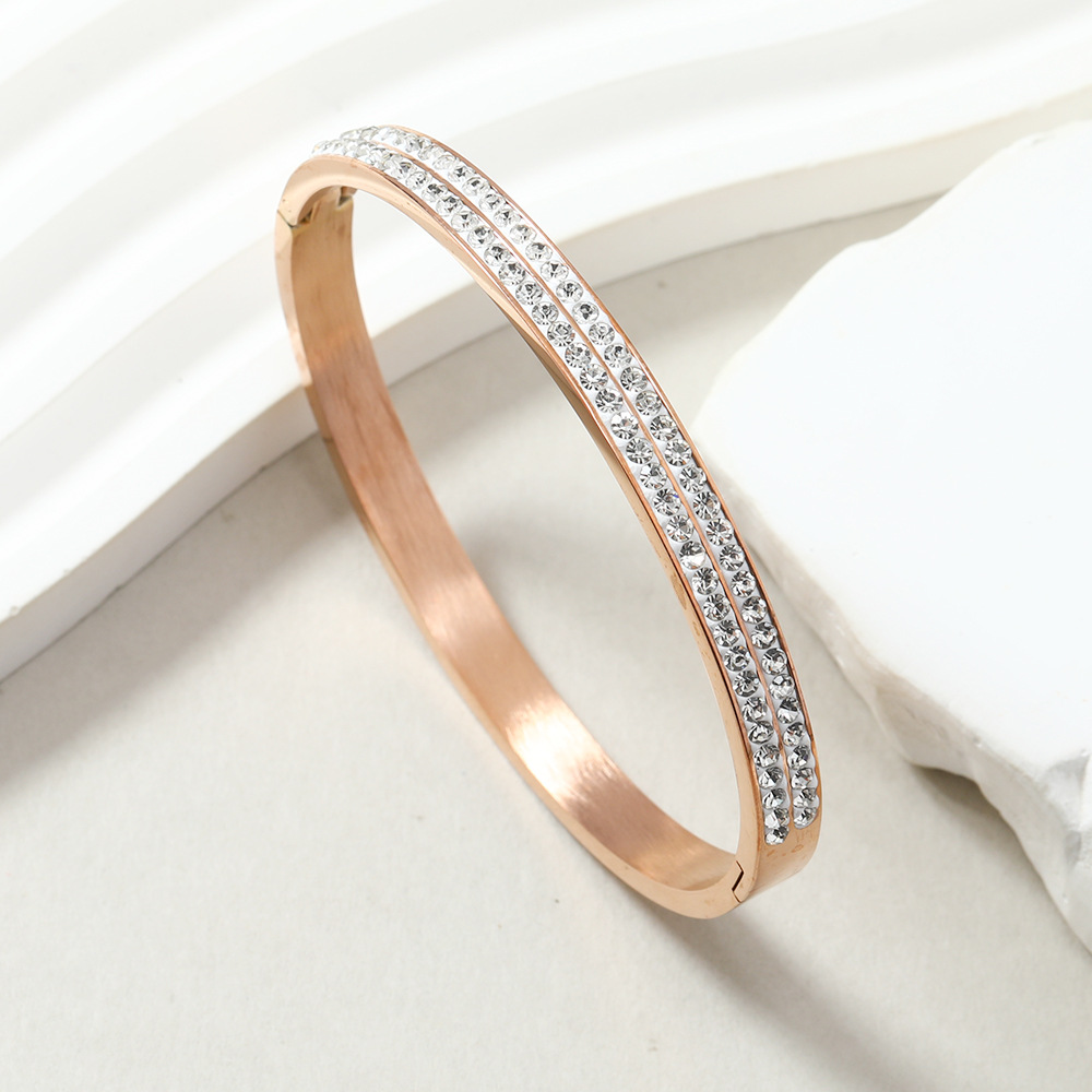 Cross-border Elegante estrellada pulsera de acero de titanio avanzado de dos filas de barro Diamante de diamante incrustado O-tipo hebilla pulsera de acero inoxidable