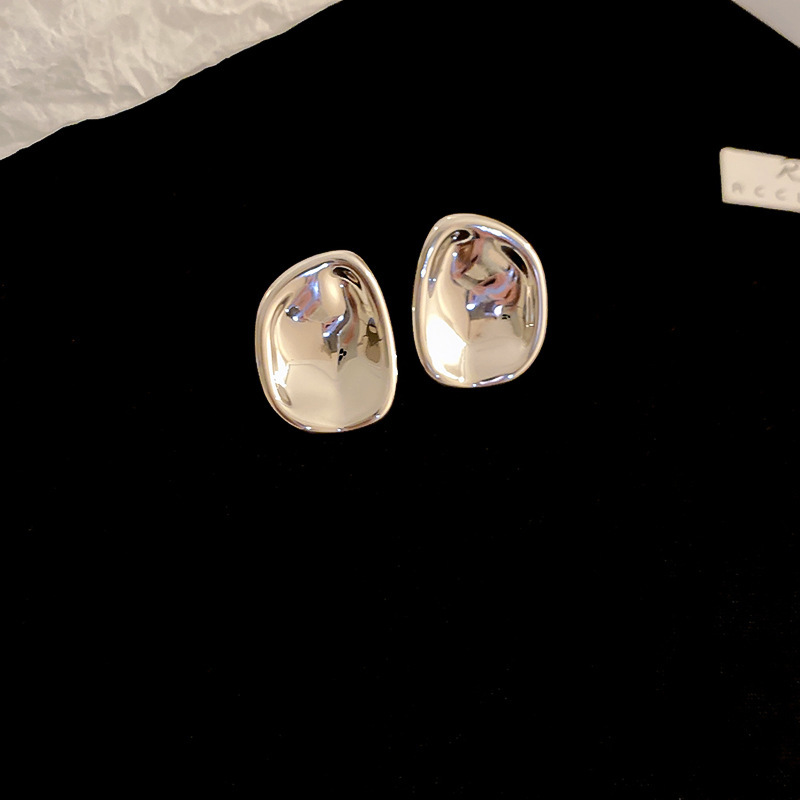 Aguja de plata Zircon en forma de U plisada pendientes curvados personalizada estilo frío serie de plata pendientes simples nichos pendientes de temperamento