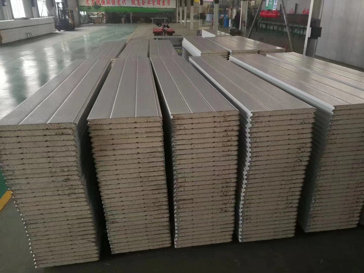 厂家直供工业提升门保温钢质消防冷链物流抗风翻板电动垂直