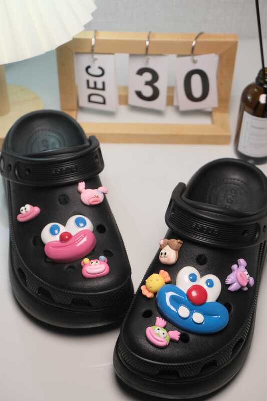 夏のスリッパ靴花漫画ハローキティ下駄アクセサリー靴バックル靴花セット diy アクセサリーリトルレッドブック|undefined