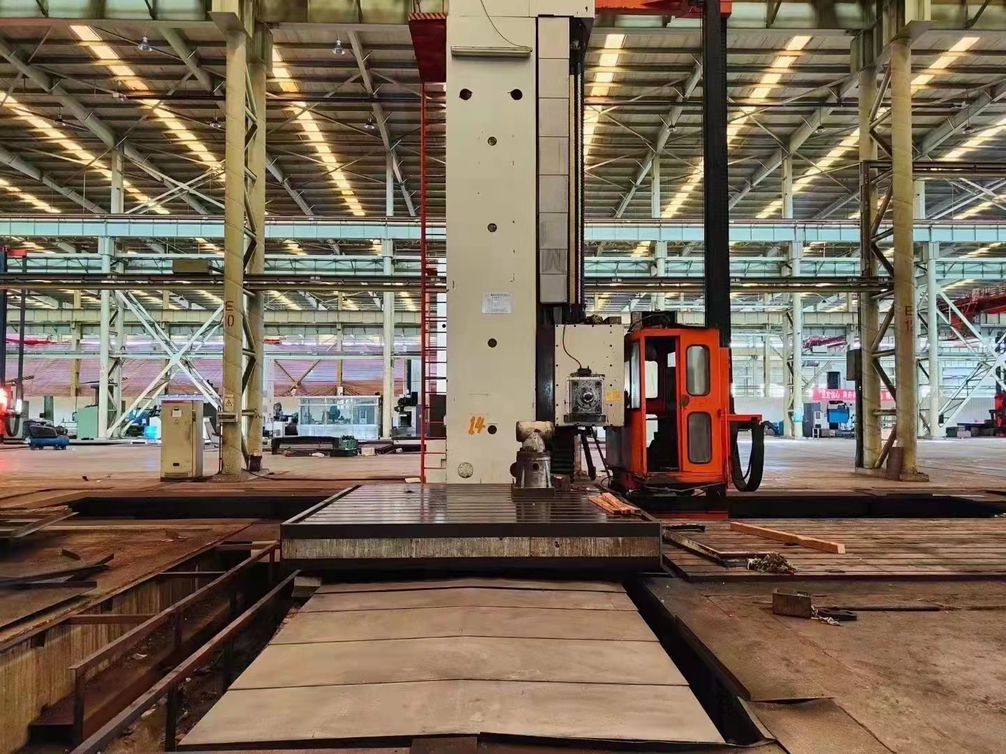 处理二手华东TK6916数控落地镗铣床二手华东10米落地镗