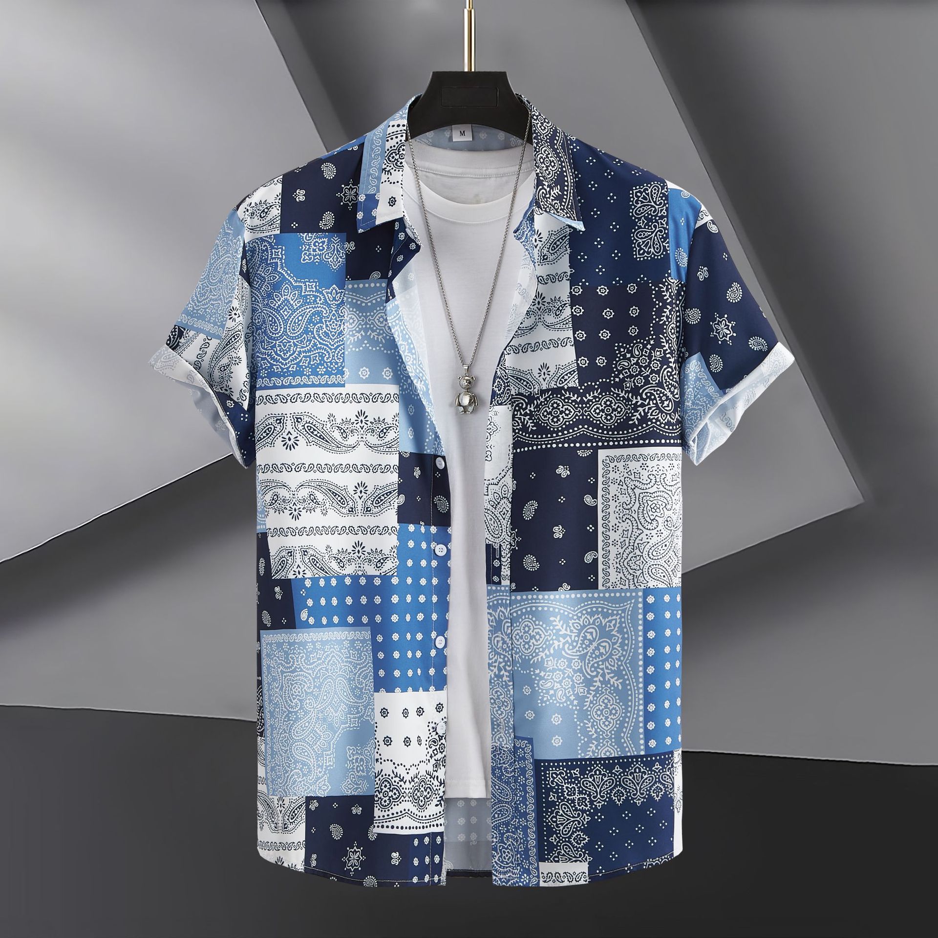 Camicia a maniche corte stampata digitale stile paisley moda uomo 2024_voghion.com
