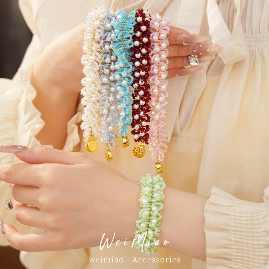 Accesorios de vacaciones pulseras de perlas ligeras de lujo nicho pulseras de alto nivel personalidad temperamento de moda joyas al por mayor