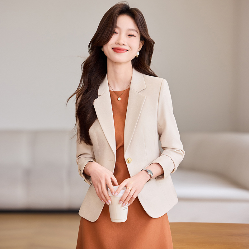 2025 New Spring and Autumn Small Temperament Slim Fit Sense Fried Street Small Suit apricot Short Suit Jacket Women's in stock