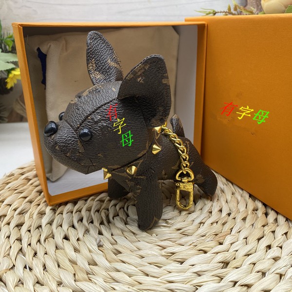 驴家包包批发小狗网红皮革老花卡通小法斗情侣可爱汽车钥匙挂饰