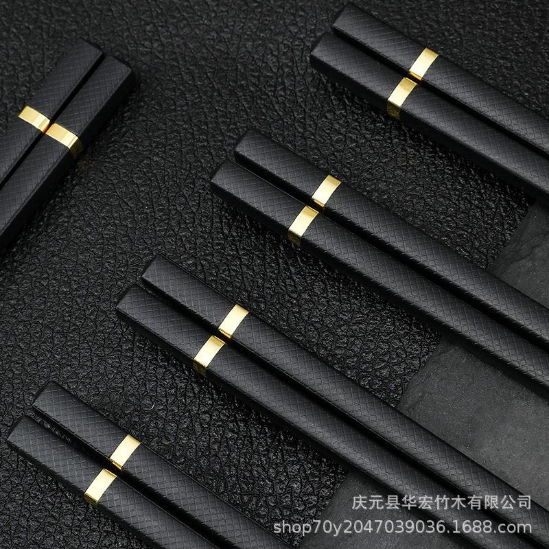 Gold and silver ring black chopsticks alloy chopsticks high temperature resistant chopsticks feel good chopsticks wholesale a generation of hair Gold and silver ring black chopsticks alloy chopsticks high temperature resistant chopsticks feel good chopsticks wholesale a generation of hair