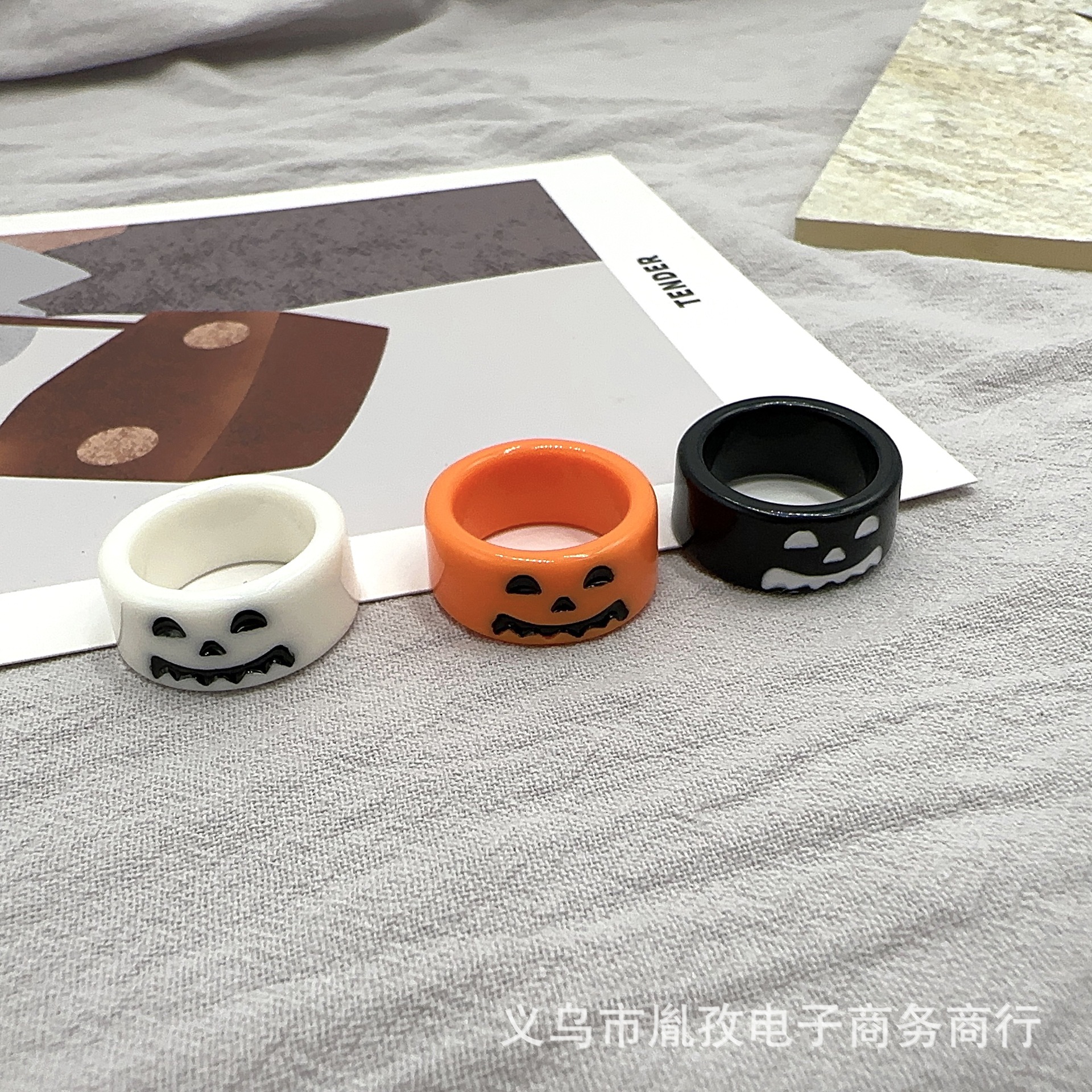 2022 otoño transfronterizo nuevo anillo de resina personalidad de Halloween creativo exagerado anillo de expresión de color de calabaza