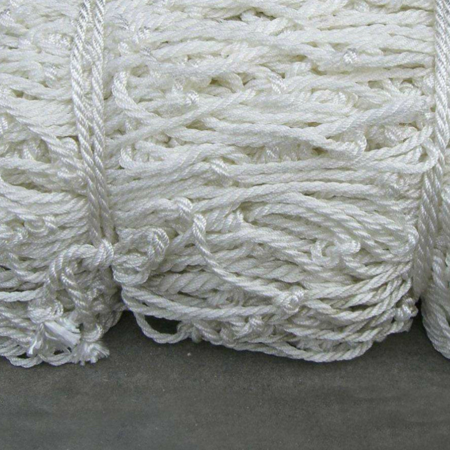 白色平网建筑工地平网弹力丝平挂式防坠网防护白网井盖网绿色盖土