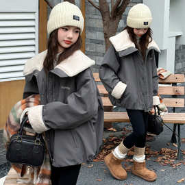 女童加绒加厚工装派克服秋冬2025新款格子拼接大毛领棉服保暖外套
