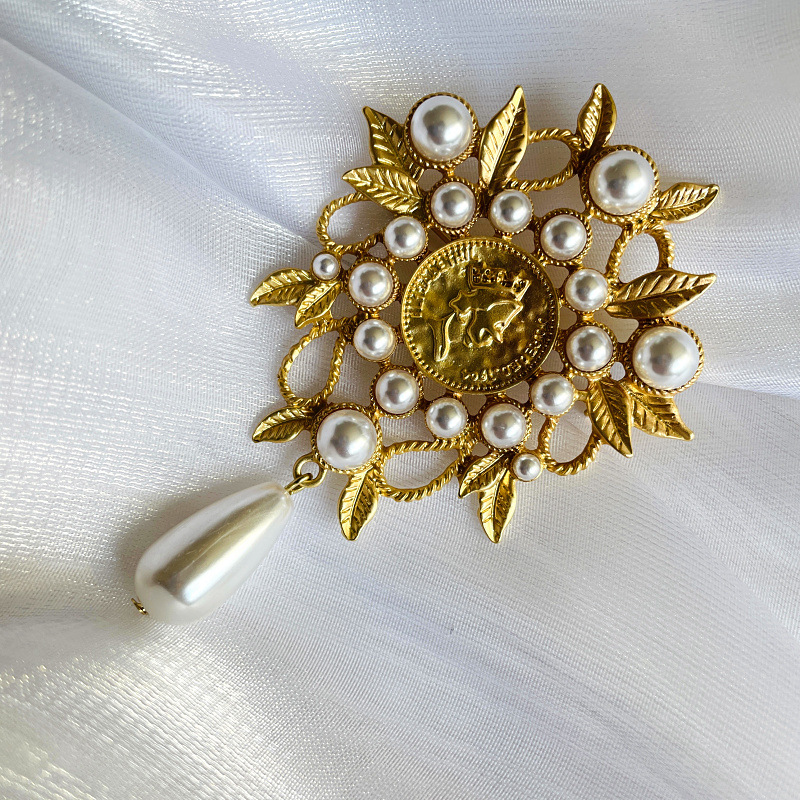 22g Weight Pearl Inlay Material Brooches Classification Holiday Occasion Alloy Material Leaf Pattern All Seasons Season Women's Gender Inlay Design Vintage Style, Simple Style Style Vintage Style Simple Style Pin Leaf Alloy Inlay Pearl Women's Brooches 6