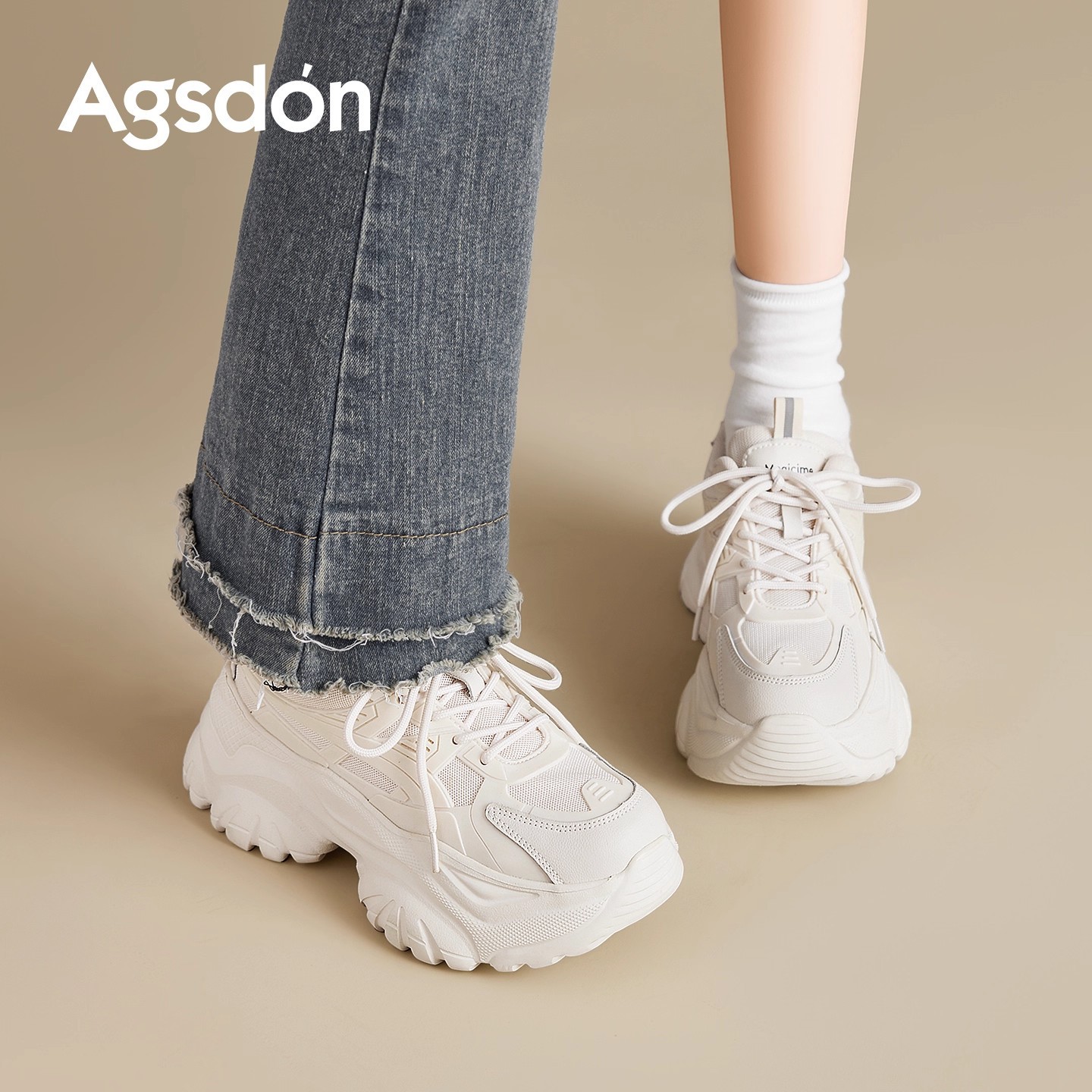 Augu Shi Deng zapatos de base gruesa para padres y mujeres 2026 nuevos zapatos de primavera pequeños zapatos blancos zapatos casuales ligeros y zapatos de algodón