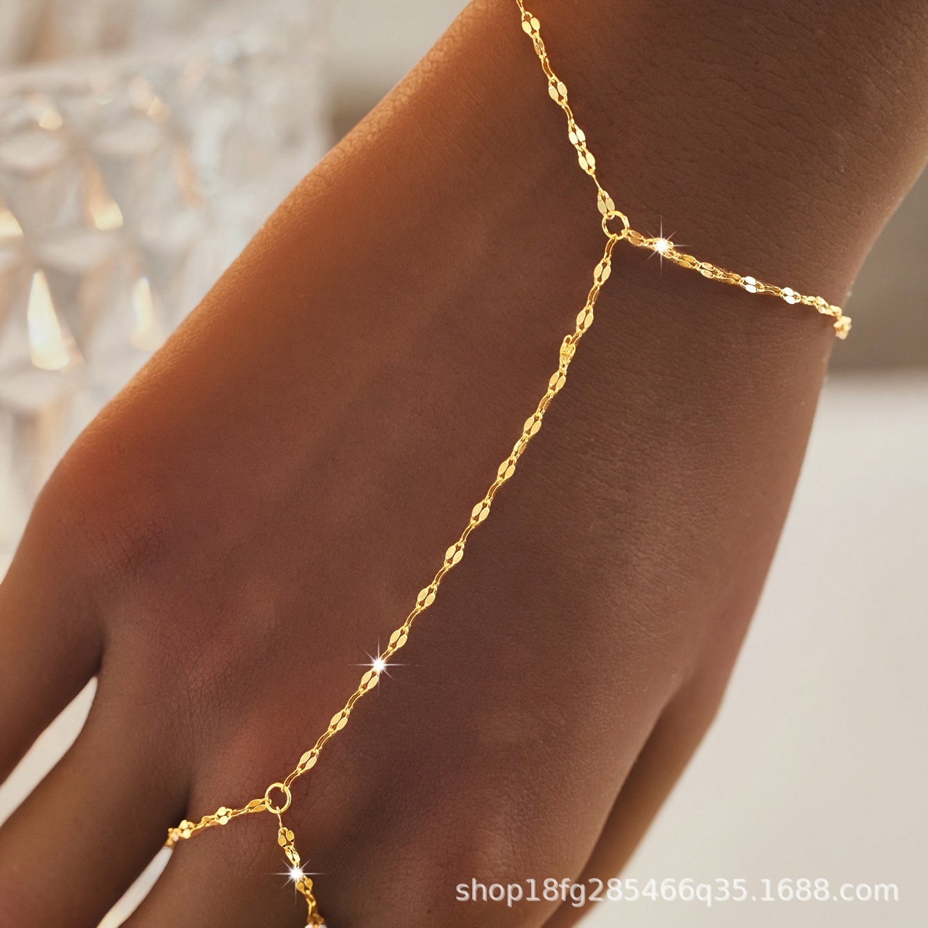 European and American cross-border chain bracelet, simple and elegant, minimalist lip chain bracelet, finger chain, alloy interlocking finger jewelry