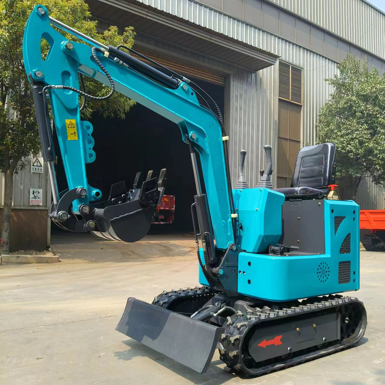 履带式挖掘机工程施工挖沟室内破碎小勾机果园多功能小挖机挖土机