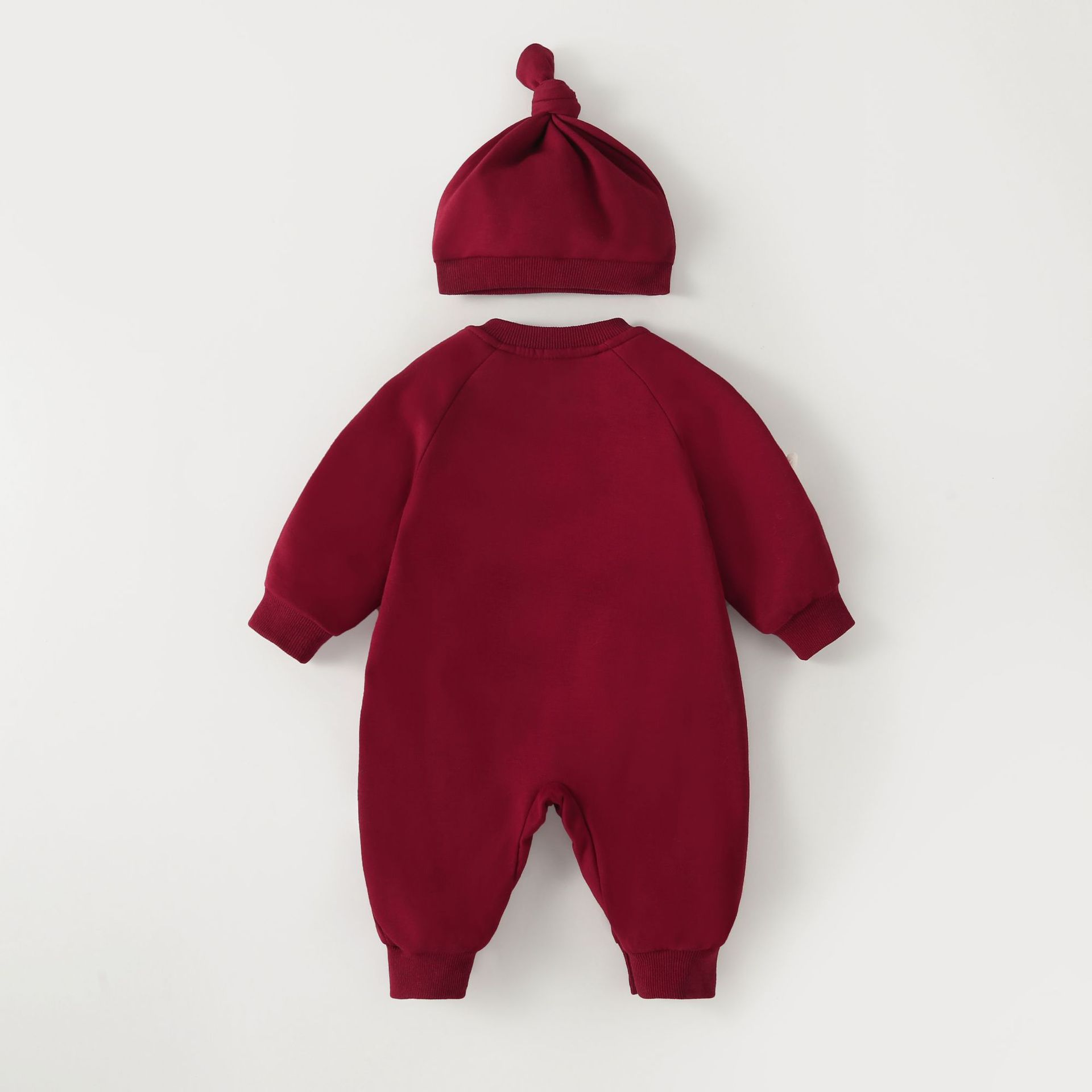 Bebé ropa de salida de invierno estilo coreano forrado de lana engrosada vaina bebé otoño e invierno cálido suéter salida mameluco