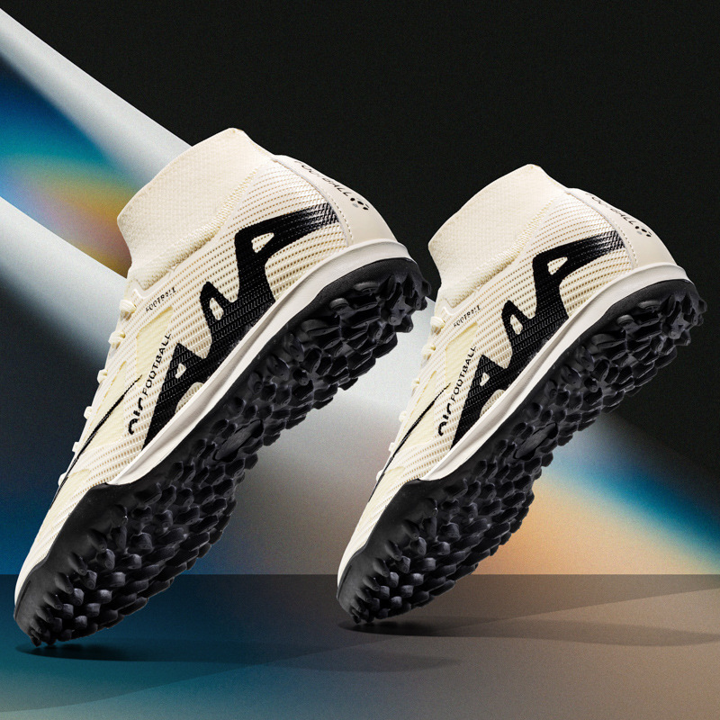 Copa del Mundo transfronteriza Cristiano Ronaldo Messi pinchó 15 zapatos de fútbol Putian estudiantes masculinos clavos largos zapatos deportivos de entrenamiento de competencia