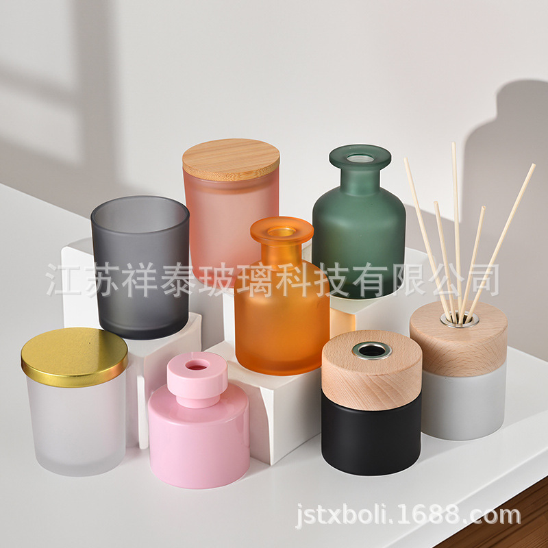 Botella de fragancia simple, taza de vela de moda, atmósfera romántica en el hogar, combinación de bambú y madera, cubierta de metal, tablero de vela de fragancia de vidrio