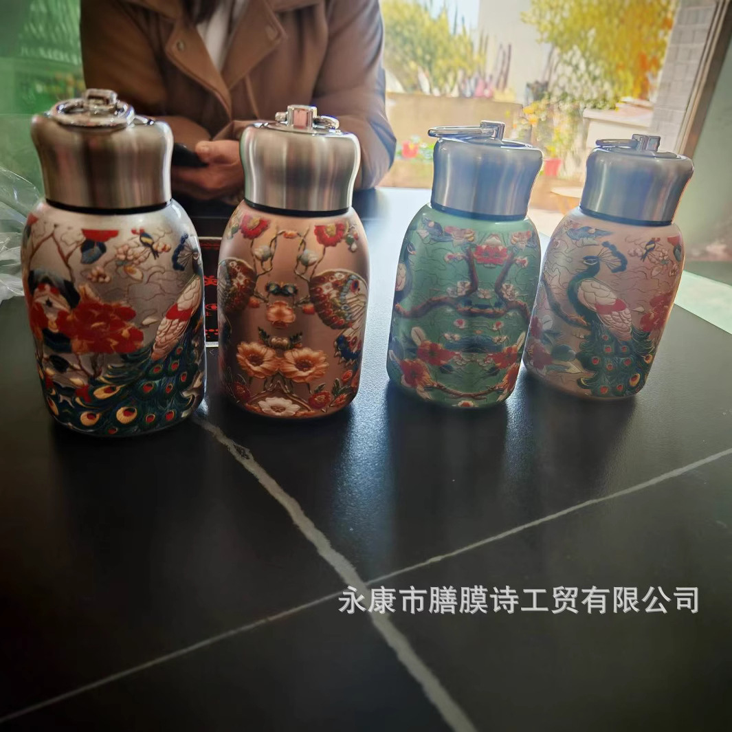 Taza termo de moda nacional de estilo caliente, taza termo de mano portátil al aire libre de moda para el hogar, taza de agua para estudiantes, taza termo para automóvil