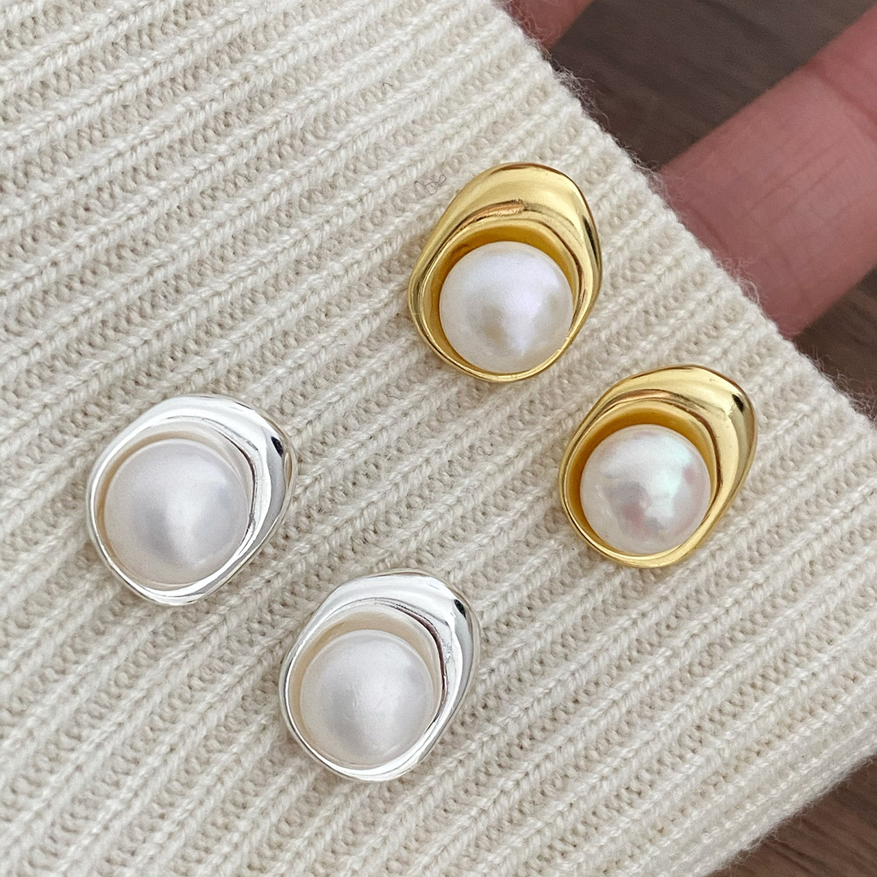 Boucles d'oreilles géométriques en perles exquises de luxe en argent pur pour filles, nouveau design tendance et de niche 2022_voghion.com
