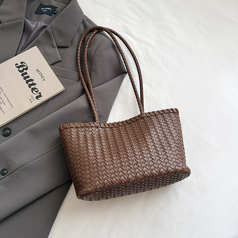 Moda de viaje nuevo balde bolsas de gran capacidad de verano ocio tote trenzado 2026 bolsas de hombro para mujeres