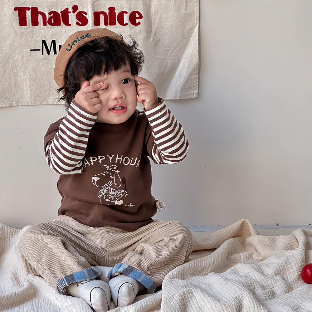 2024 otoño nuevo producto ropa para niños impresión de dibujos animados falso dos versión coreana de la moda fresca suéter de la calle frito tops de todo fósforo para niños