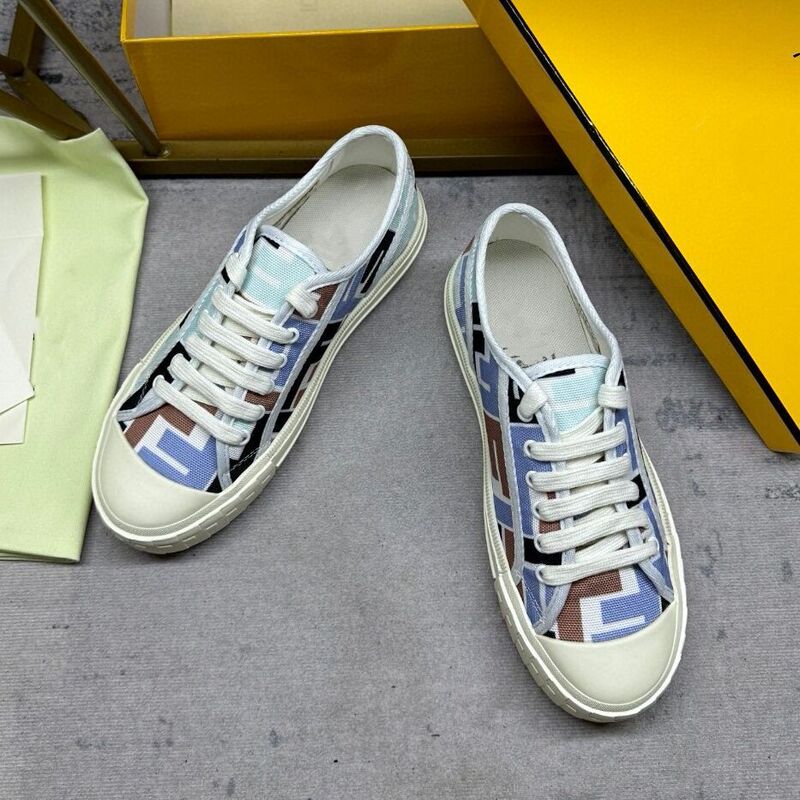 European Station Classic Letter Embroidered White Shoes for Women, Round Toe Lace-Up Flats Casual Shoes, Fashionable and Comfortable Sneakers