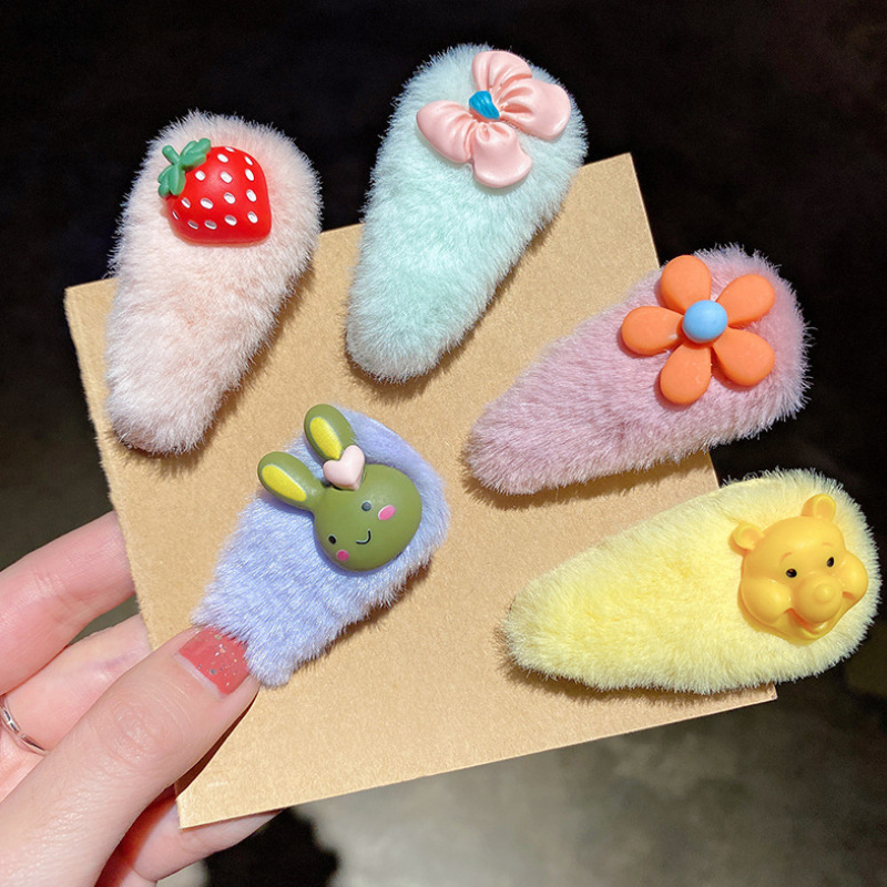 plush cartoon hairpin