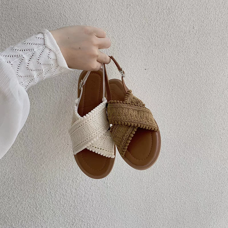 Французские ретро сандалии женские летняя плоская нижняя 2025 новая летняя женская обувь пляжный отдых римские туфли